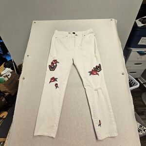 DG2 Diane Gilman White Embroidered Rose Butterfly Distressed Skinny Jeans 10‎